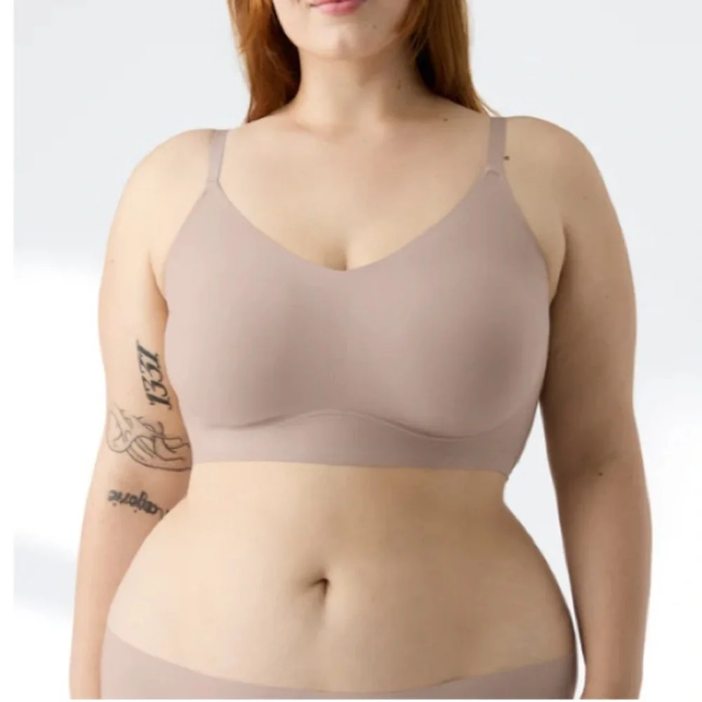 True & Co True Body Lift Triangle Adjustable Strap Bra Size S Mink Neutral Comfy